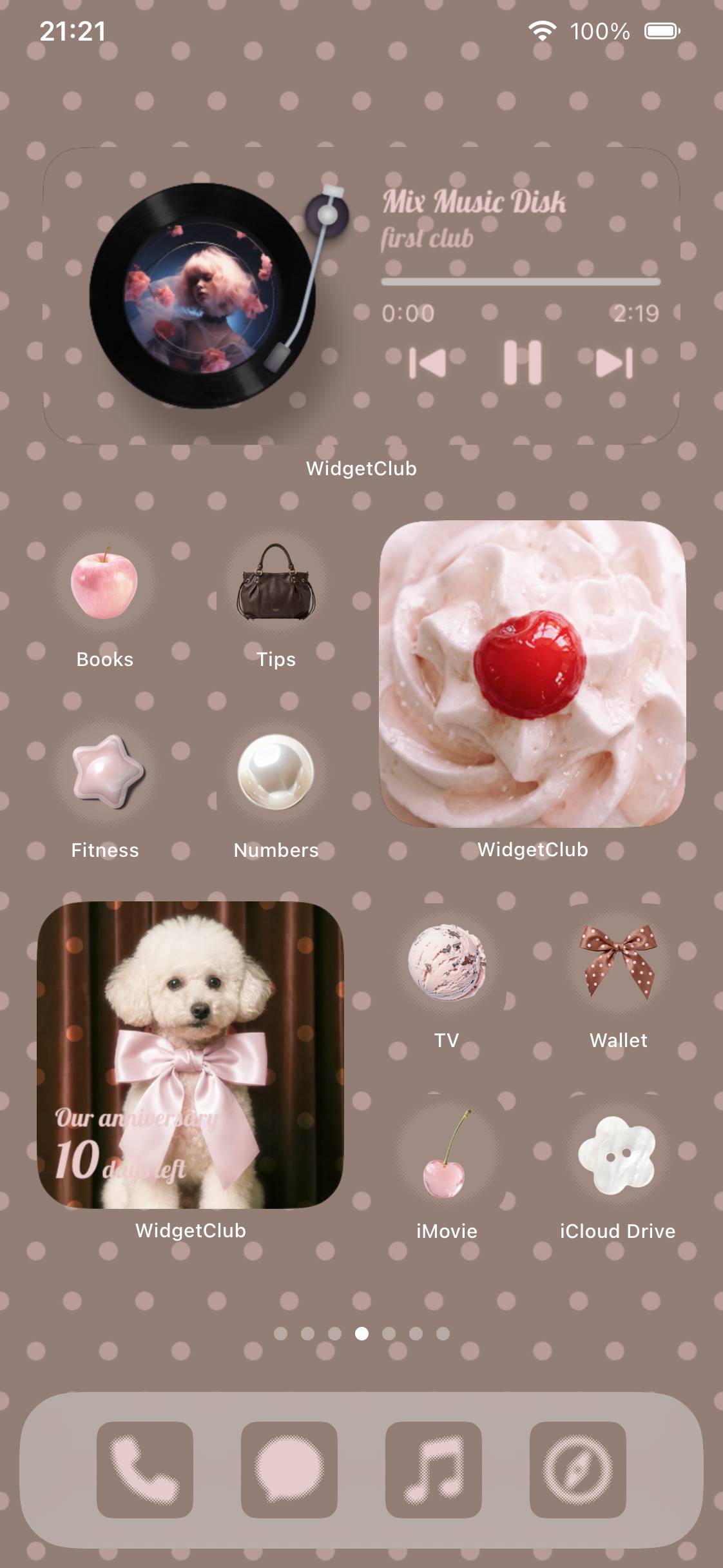 Strawberry chocolate Polka Dots홈 화면 아이디어[R875uuCmJsJ6ohqKdadD]