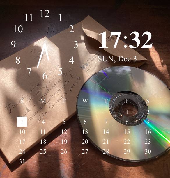 Horloge Idées de widgets[templates_no5t4QY7w25DsblnDh7A_F25775A8-FA0E-4FF3-9C88-357B2A74C2FD]