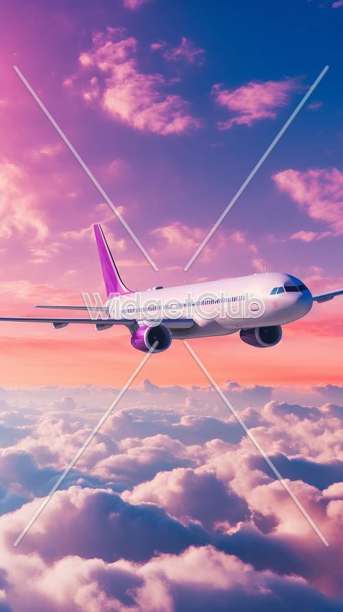 Samolot lecący wysoko na fioletowym niebie