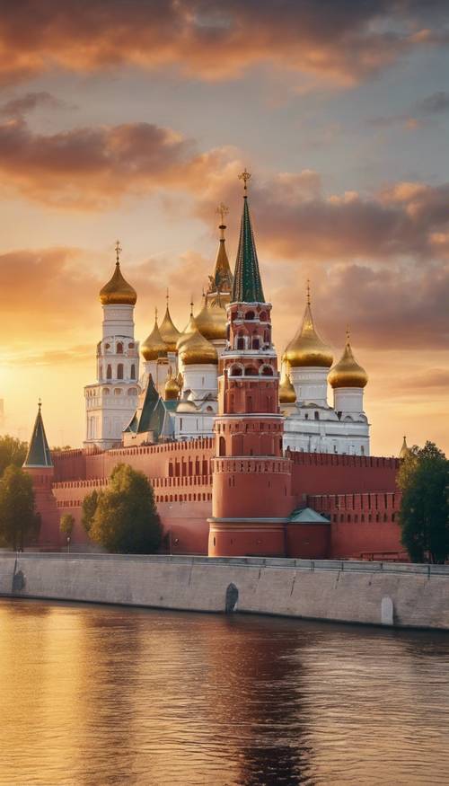 Cảnh bình minh tuyệt đẹp trên Điện Kremlin ở Moscow, với những tia nắng vàng chiếu rọi kiến trúc tuyệt đẹp.