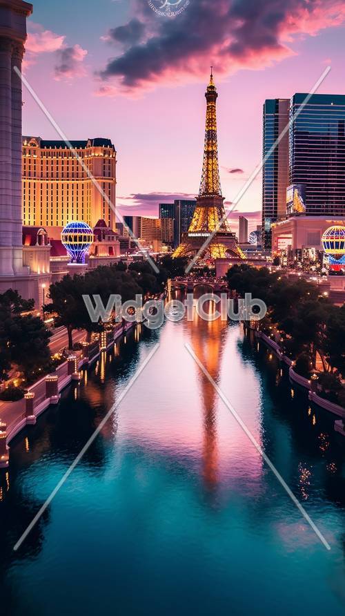 Leuchtende Farben der Skyline von Las Vegas bei Sonnenuntergang