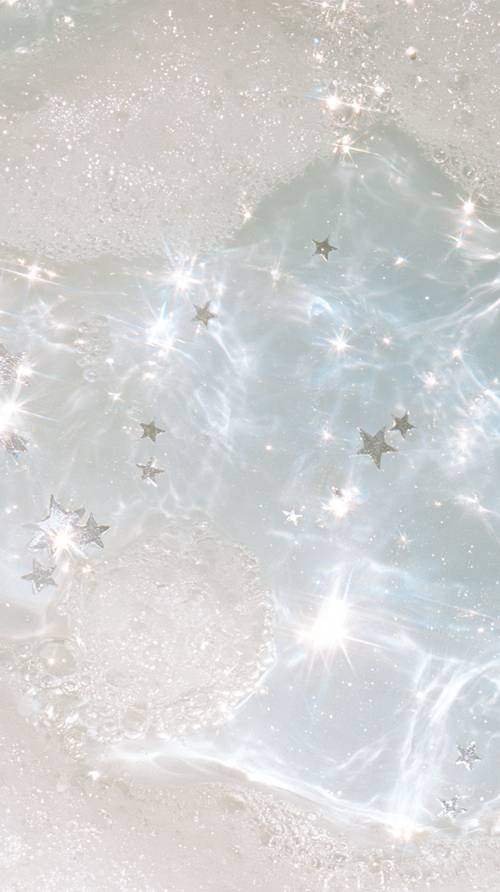 閃爍的星星漂浮在波光粼粼的水面上