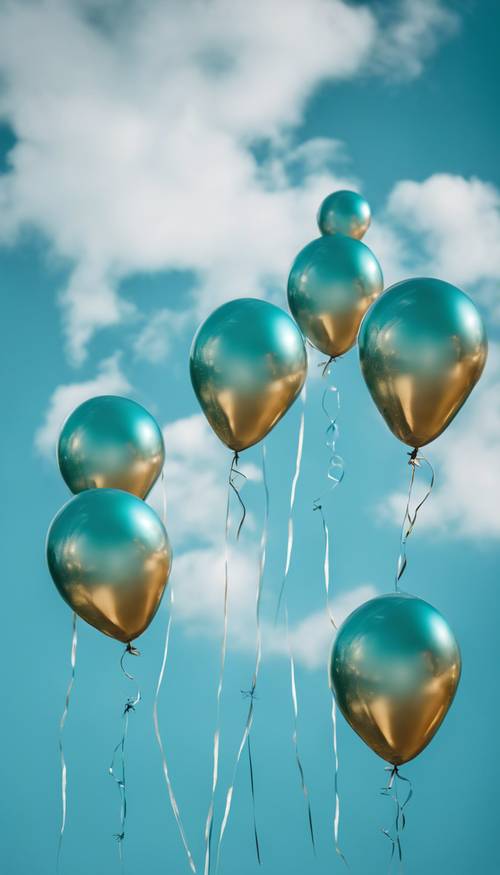 Eine Gruppe blaugrüner Luftballons mit Kuh-Aufdruck schwebt vor einem klaren blauen Himmel.