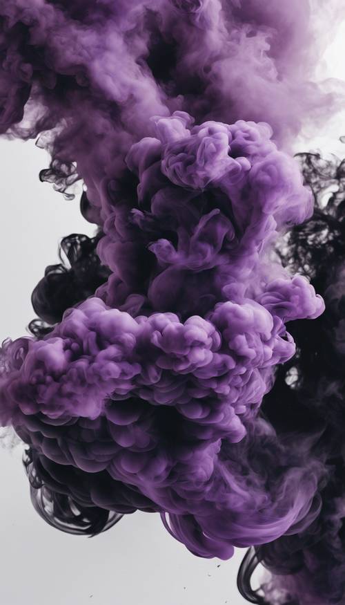 Gambar abstrak asap ungu dan hitam yang terjalin, berputar-putar dalam hiruk-pikuk yang memukau dengan latar belakang putih bersih.