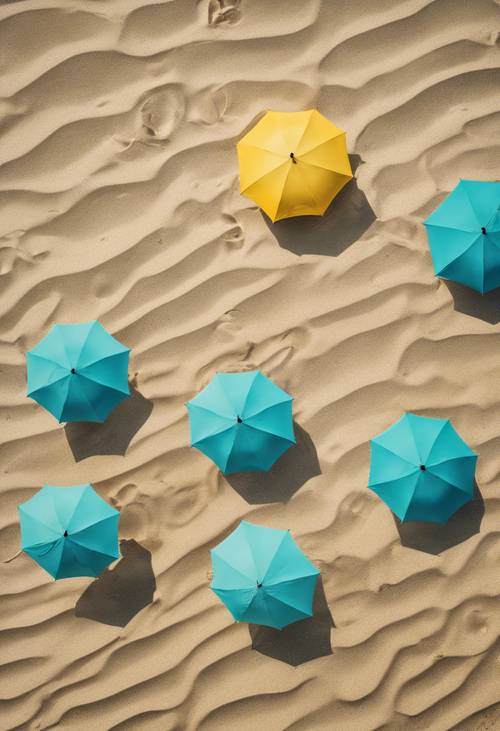 Pemandangan pantai tropis dengan payung kuning cerah bertebaran di pasir keemasan dan latar belakang air biru kehijauan.