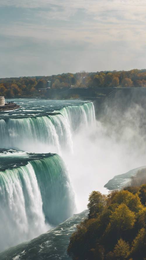 Pemandangan panorama Air Terjun Niagara yang berkabut