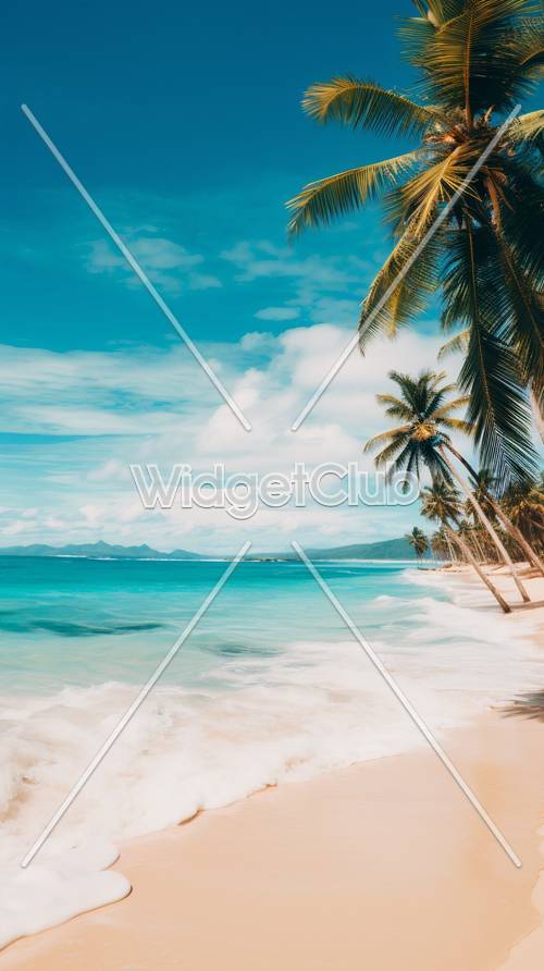 Praia tropical paradisíaca com palmeiras e oceano azul