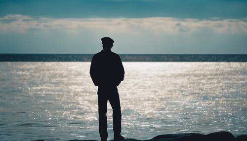La silhouette di un marinaio solitario contro i mari calmi dell&#39;acquerello blu.