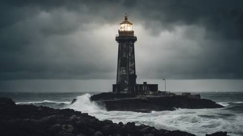 Ein verlassener Leuchtturm thront hoch über einer zerklüfteten, dunklen Küste, getaucht in das fahlen Licht einer stürmischen Nacht.