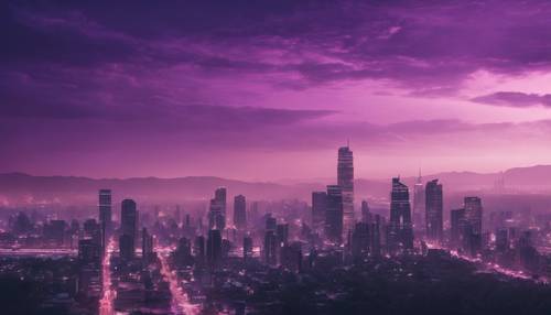Un paesaggio urbano elegante e ultramoderno dipinto nei toni del viola sotto il cielo al crepuscolo.