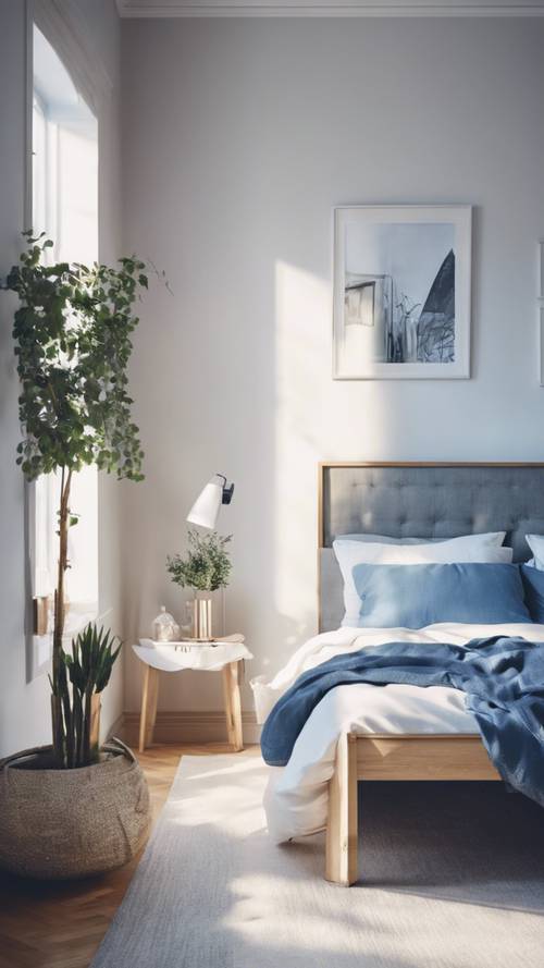 Спальня в скандинавском стиле с бело-синим минималистским декором, залитая утренним солнечным светом.