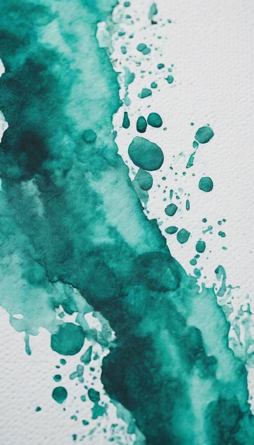 Eine Nahaufnahme von satten, nassen blaugrünen Aquarellstrichen auf saugfähigem Papier