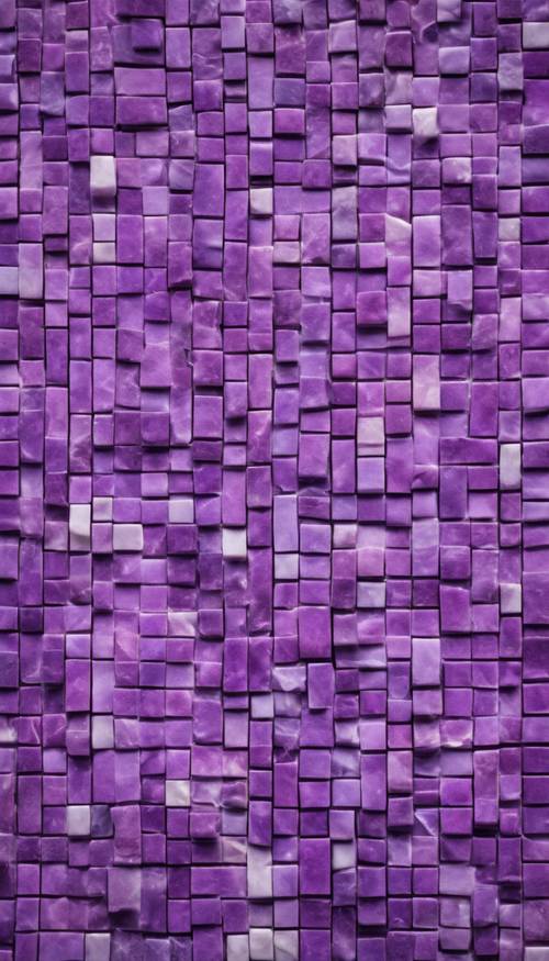 Ubin mosaik ungu membentuk motif berulang.