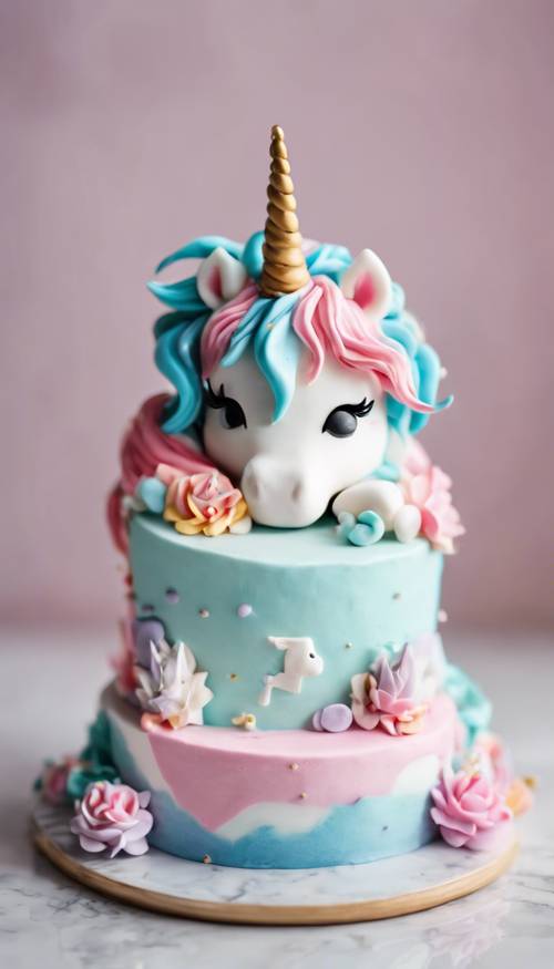 Kue ulang tahun bertema unicorn yang trendi, frosting berwarna pastel, dihiasi dengan patung fondant lucu yang dapat dimakan di atas meja dapur marmer putih.