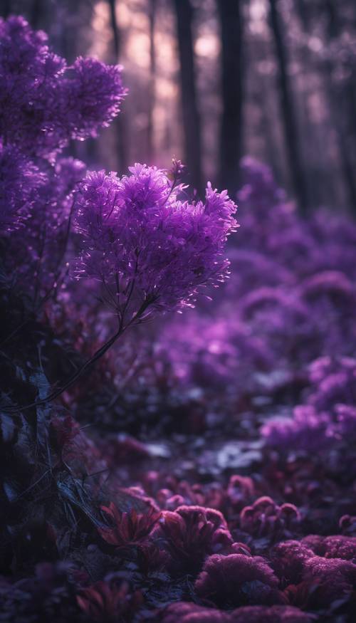 신비한 마법의 숲에 네온 보라색 꽃이 피어납니다.