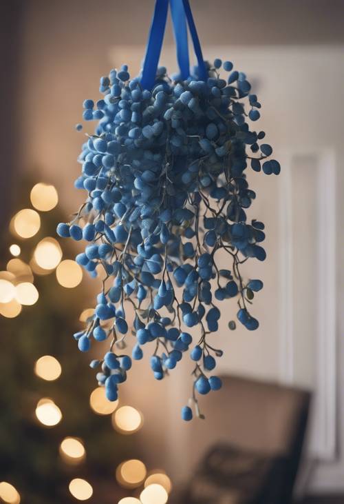 Un muérdago azul colgando del techo en una habitación acogedora.