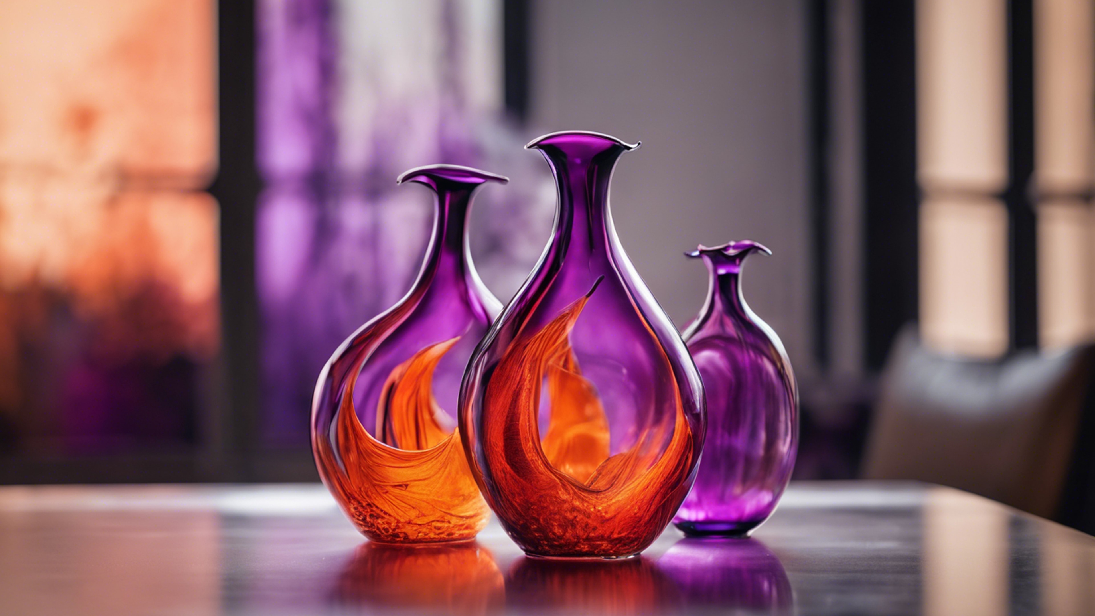 Two exquisitely hand-blown glass vases, one in cool purple and the other in fiery orange.壁紙[4d64cda1737041128688]