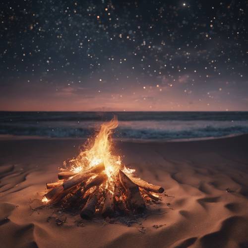 Le braci di un falò tremolano su una spiaggia deserta sotto un cielo pieno di stelle.