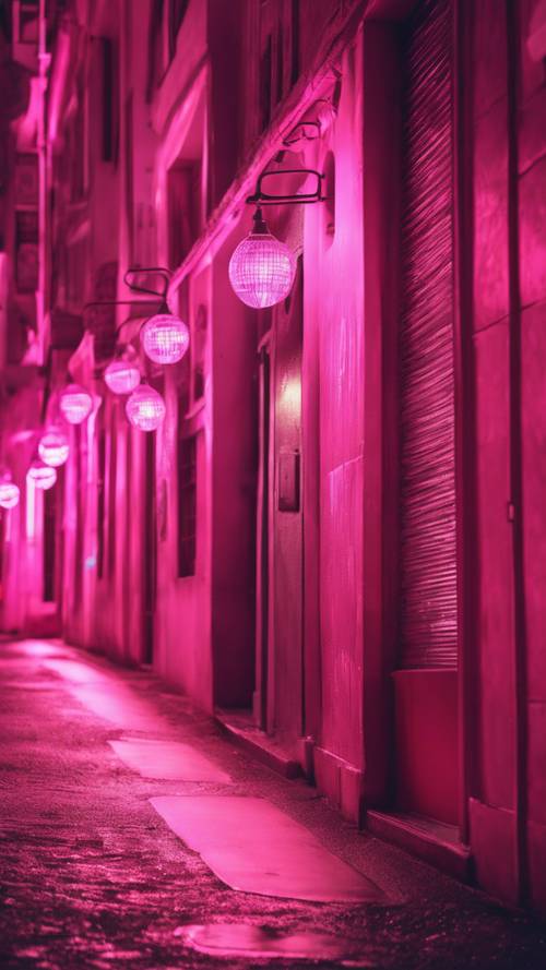 Una strada vuota illuminata da luci rosa tenui e calde.