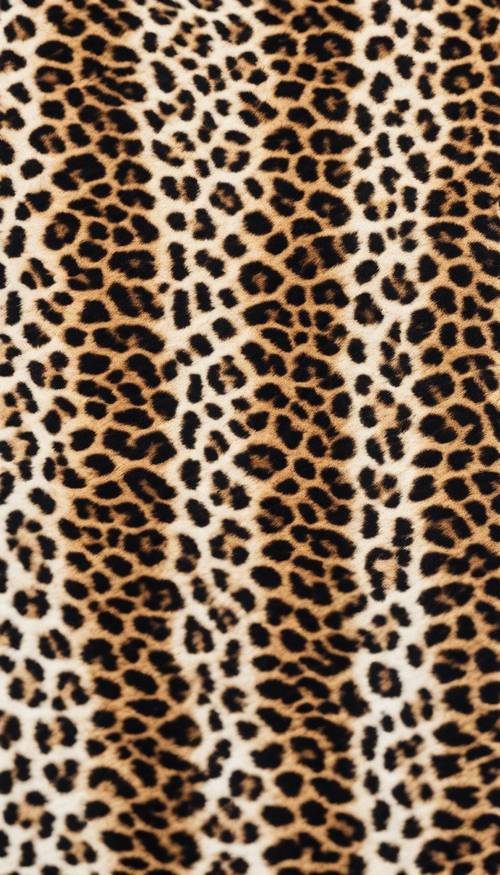 Tampilan close up dari kain cetak cheetah bergaya preppy.