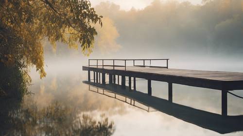 Un muelle tranquilo que se extiende hacia un lago sereno y brumoso con la frase &#39;Donde hay amor hay vida&#39; apareciendo sutilmente en el reflejo del lago.