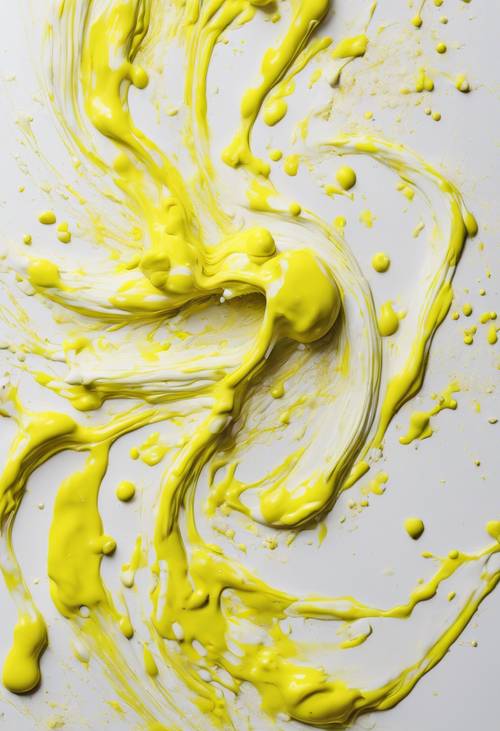 Un tourbillon abstrait de taches de peinture jaune fluo sur une toile blanche pure.
