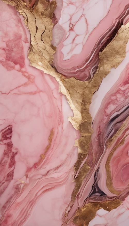 Uma vista lateral de camadas de mármore rosa e dourado.