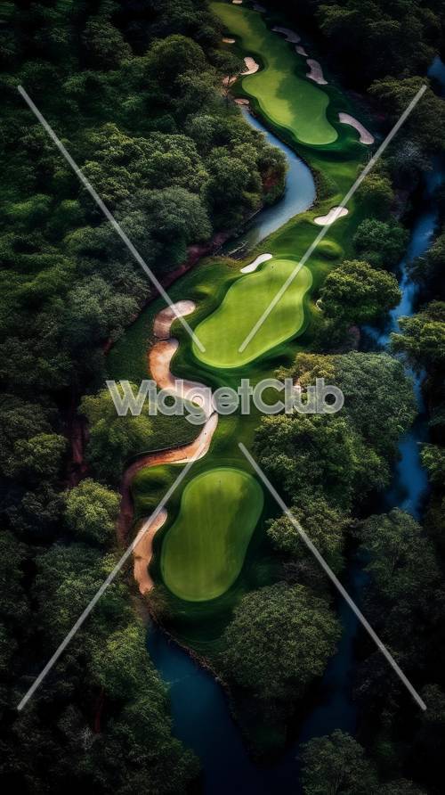 Vista aérea deslumbrante de um campo de golfe sereno