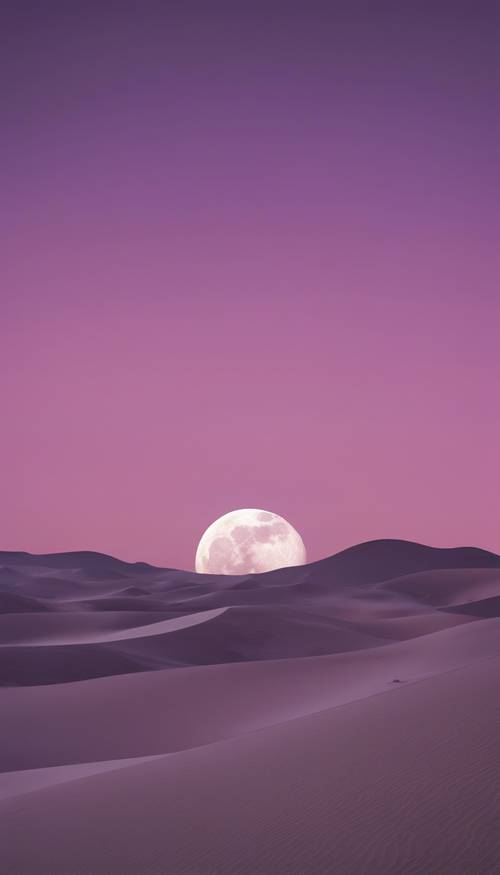Una misteriosa luna bianca sospesa in un cielo viola crepuscolare sopra un deserto vuoto.