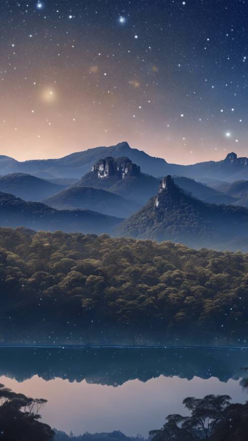 Parıldayan yıldızların dışarı baktığı loş bir gökyüzünün altında Mavi Dağlar&#39;ın sakin bir sahnesi.