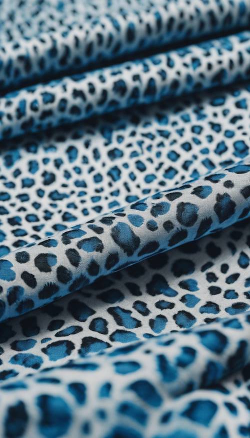 Imprimé guépard bleu sur une étendue de tissu.