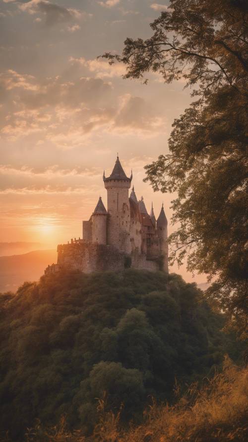 Um pôr do sol etéreo atrás de um antigo castelo em uma colina.