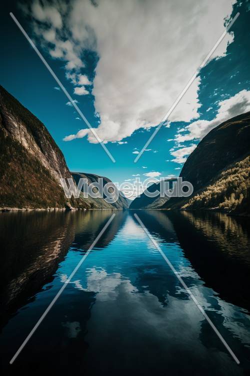 Величественные горы и безмятежное отражение озера