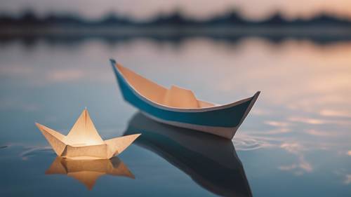 Sebuah perahu kertas kecil buatan tangan mengambang di danau biru yang tenang mencerminkan langit malam.