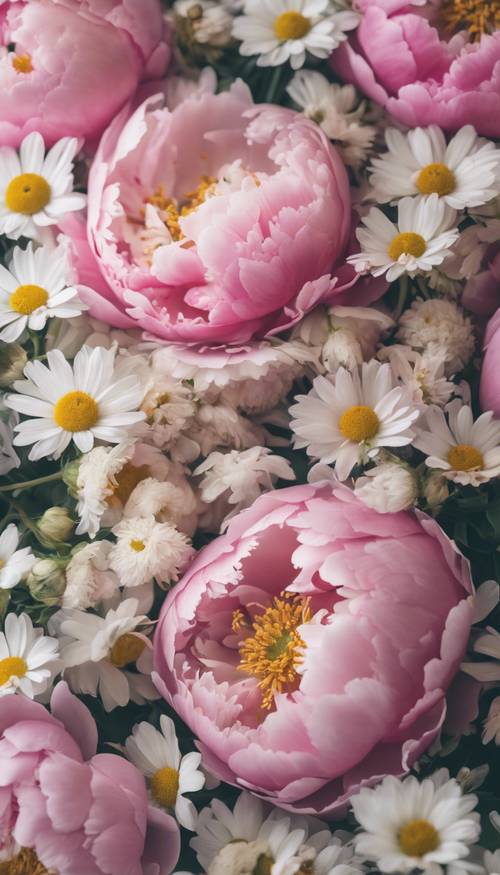 Un motif floral doux évoquant l’esthétique cottagecore avec de grandes pivoines roses et de petites marguerites blanches entrelacées.