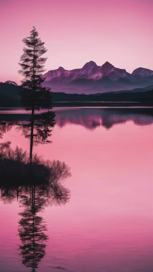 Um lago calmo refletindo o pôr do sol rosado com silhuetas de montanhas ao fundo.