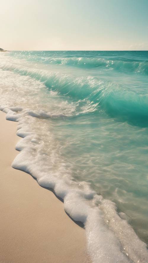 Увлекательный день на песчаном пляже кремового цвета. Нежные волны кристально чистой бирюзовой воды мягко омывают песок, соединяясь с ярким солнечным светом, создавая сверкающее зрелище.