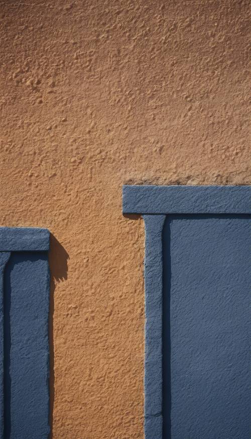 جدار مزخرف باللون الأزرق الداكن في يوم مشمس مشرق.