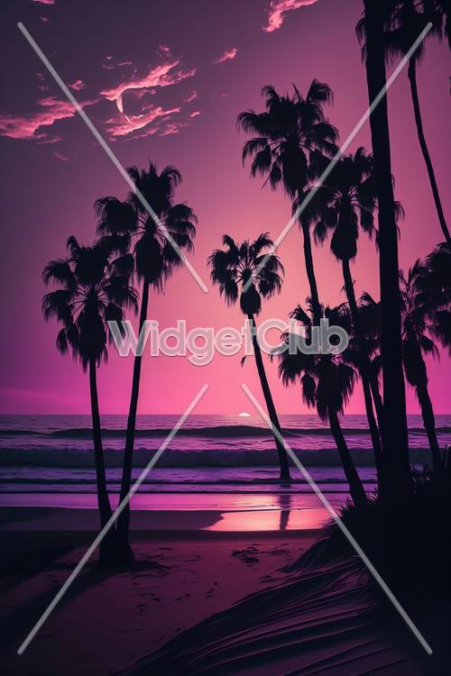 夕日が沈むビーチの壁紙：紫の空とヤシの木