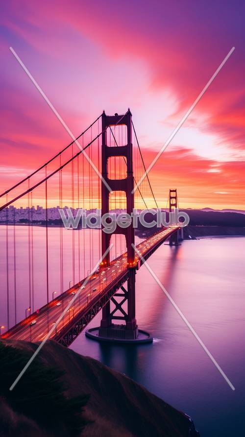 Resplandor del atardecer sobre el puente Golden Gate