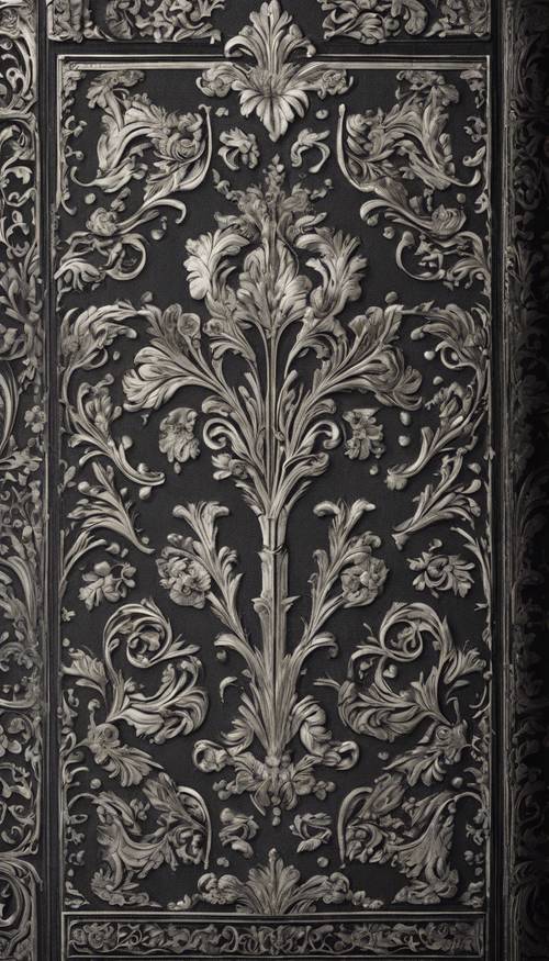 Motivi damascati neri e argento su una copertina di libro antico.