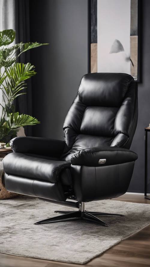 Uma poltrona reclinável de couro preto brilhante em uma sala de estar moderna e minimalista.