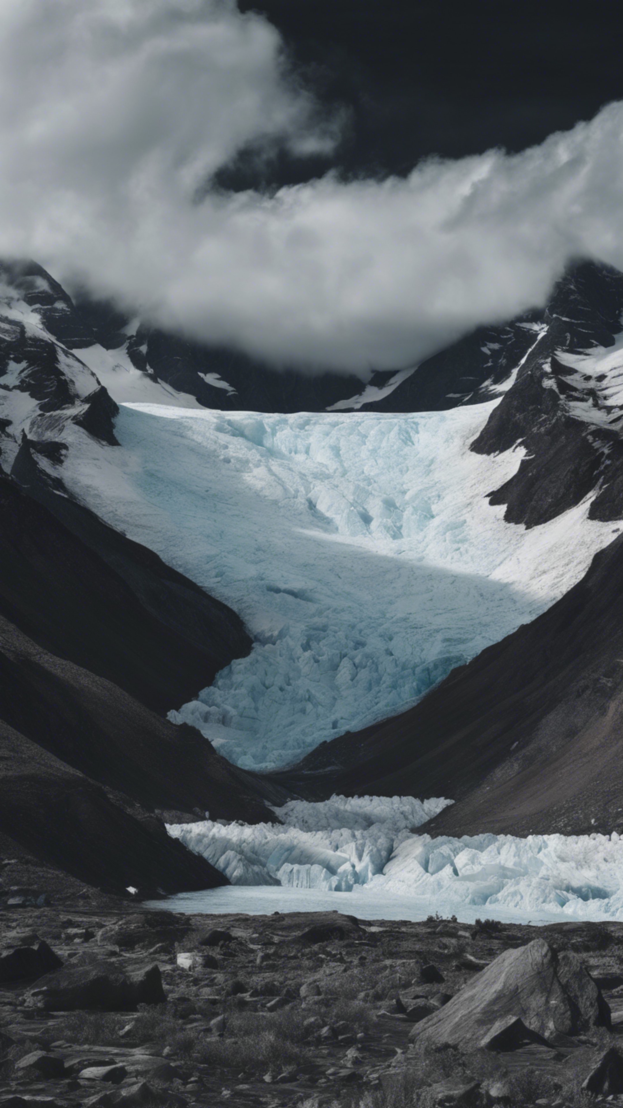 A surreal landscape featuring towering white glaciers and a dark, pure black sky. Wallpaper[1b4c4be26c22459a95aa]