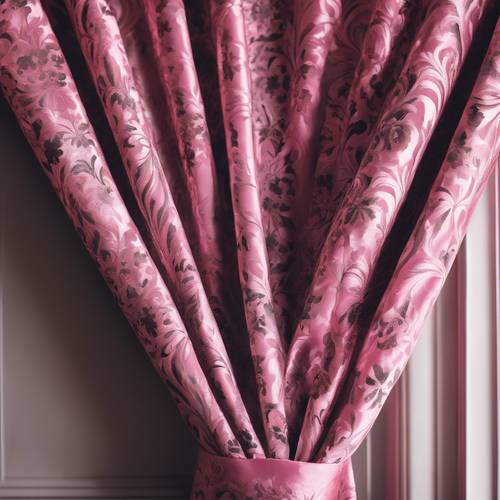 Intrincadas cortinas de damasco rosa y negro en un palacio real