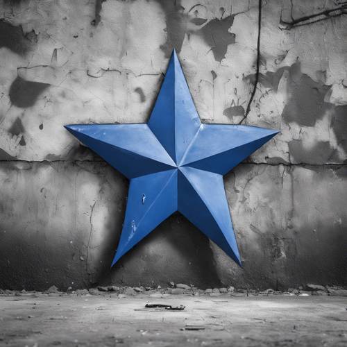 Grafiti bintang biru, menonjol di dinding beton perkotaan monokrom.