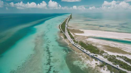 Gambar udara yang indah dari Overseas Highway yang membentang melalui Florida Keys, dikelilingi oleh perairan biru murni.