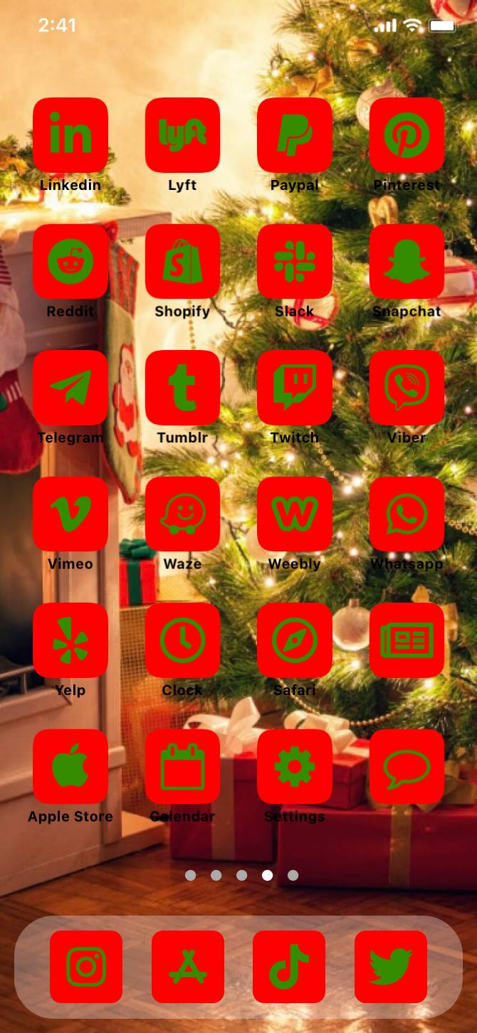 it’s the Christmas seasonHome Screen ideas[ydnABQH1IUz7R0F6DlGT]